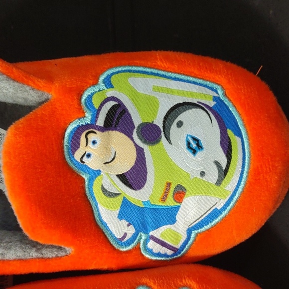 NWT TOY STORY WOODY AND BUZZ SLIPPERS SIZE 9 or 10 - Picture 3 of 6